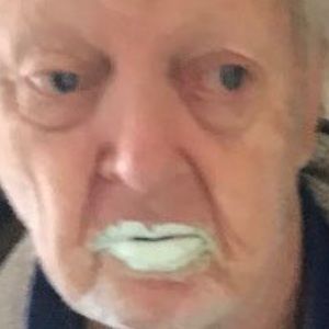 Meet your Posher, Miles